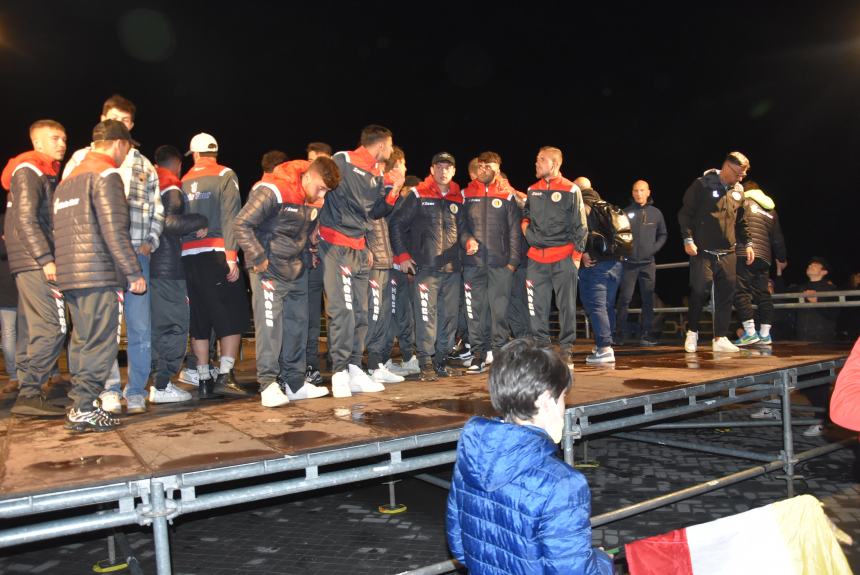 La festa del Termoli calcio in piazza Sant'Antonio