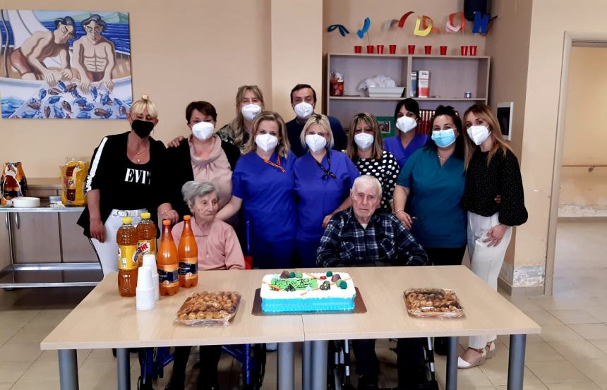 "Dieci anni insieme": che festa alla casa dei Nonni d'Italia