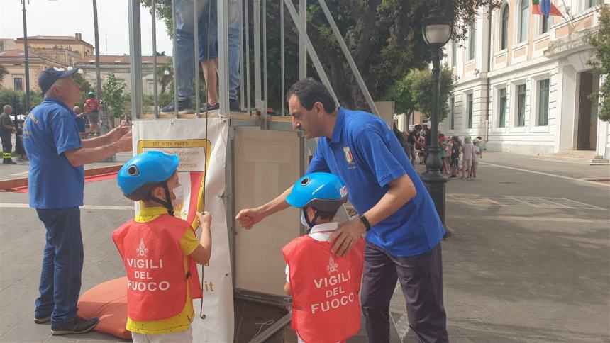 Pompieropoli, studenti termolesi a lezione dai Vigili del fuoco