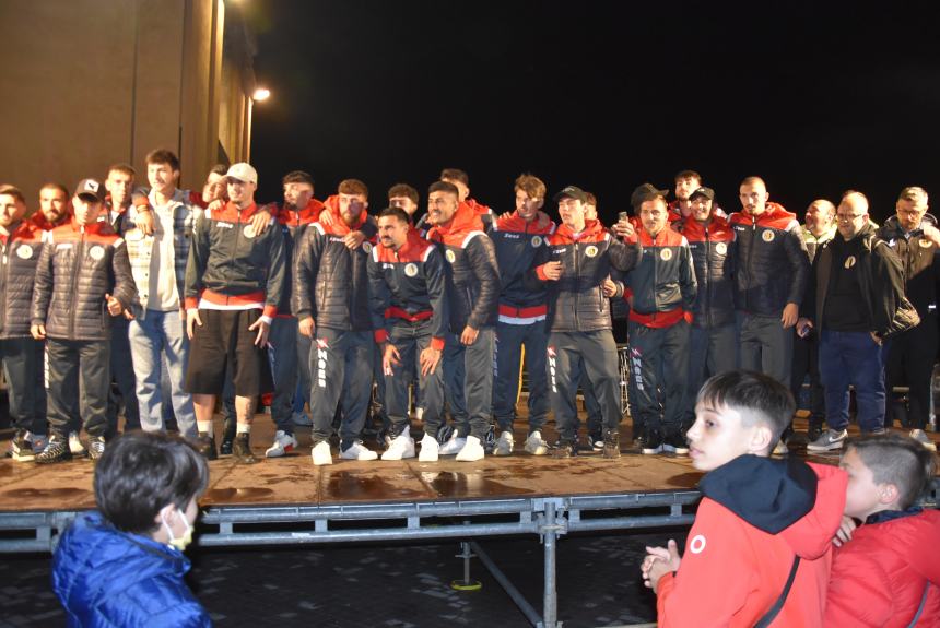 La festa del Termoli calcio in piazza Sant'Antonio