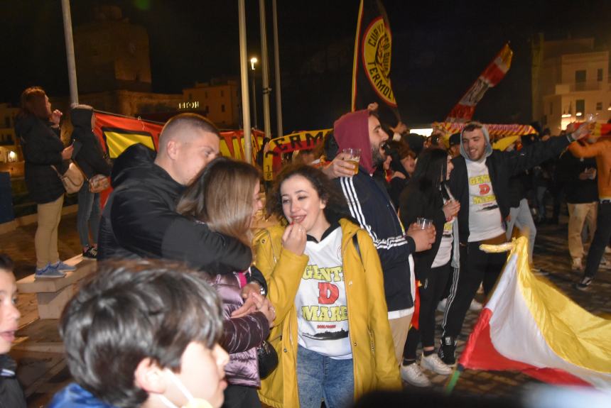 La festa del Termoli calcio in piazza Sant'Antonio