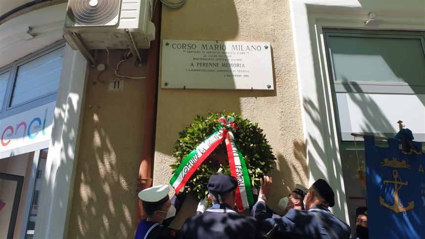 Onore al comandante Mario Milano