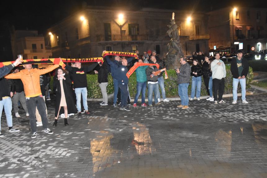 La festa del Termoli calcio in piazza Sant'Antonio