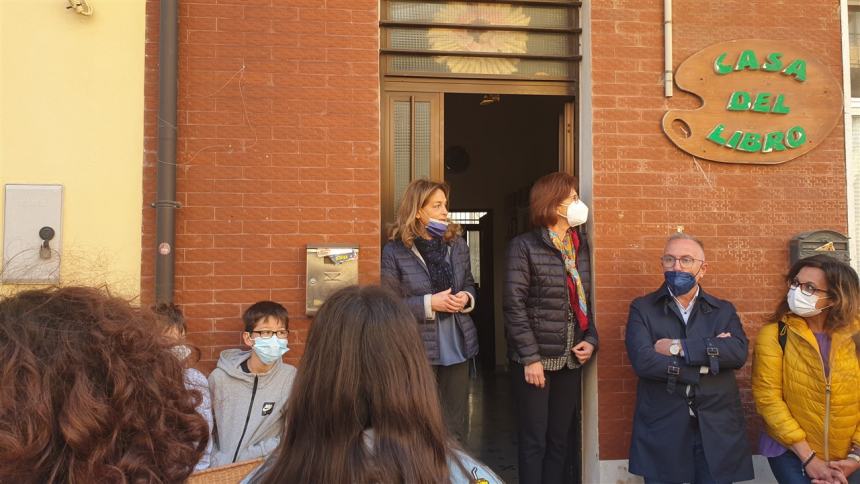 La città che legge: in piazza Monumento la festa dei libri