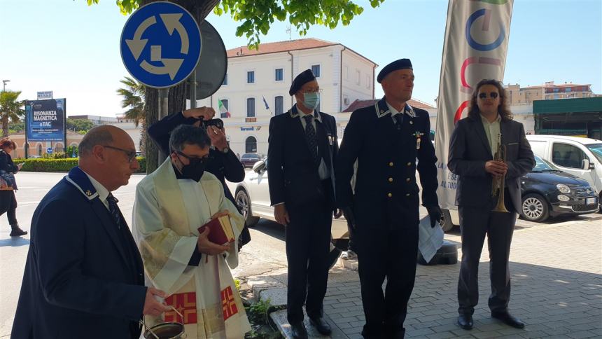 Onore al comandante Mario Milano