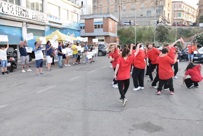 Flash mob al porto di Termoli