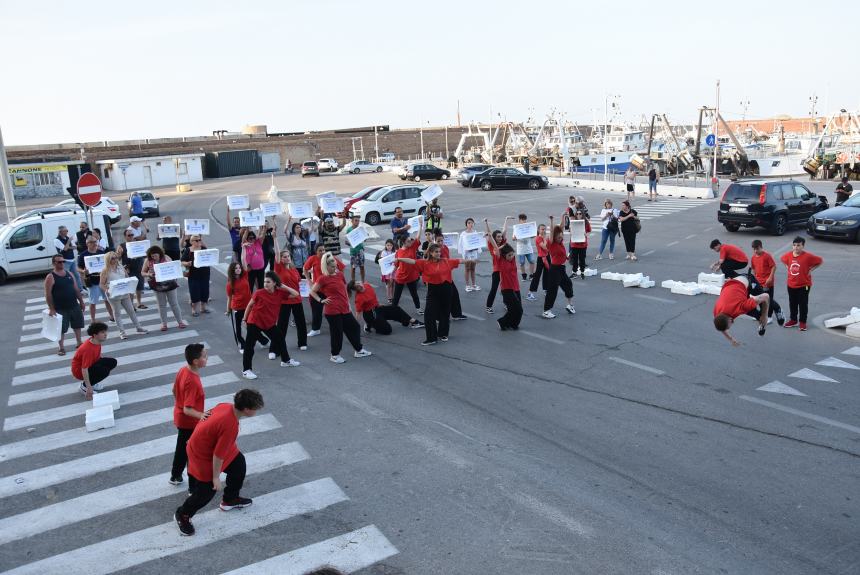 Flash mob al porto di Termoli