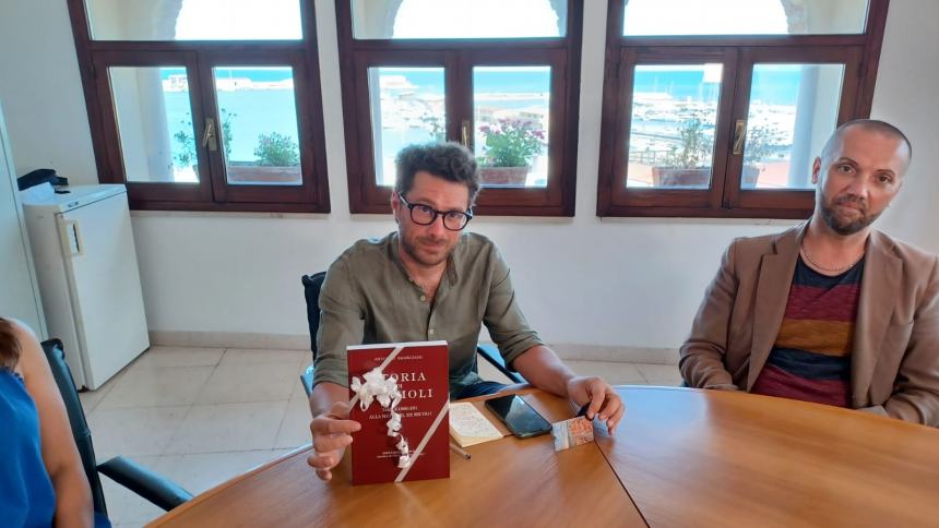 Il "Giazira d'Italia" fa tappa a Termoli, l'intervista all'editore Cristiano Marti