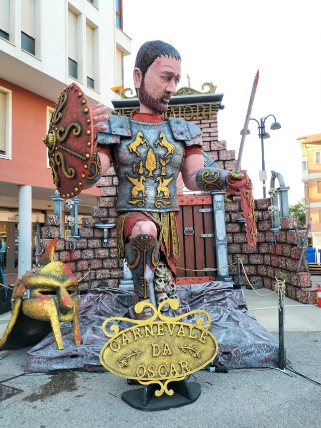 Carnevale da Oscar: la sfilata estiva dei carri allegorici a Larino