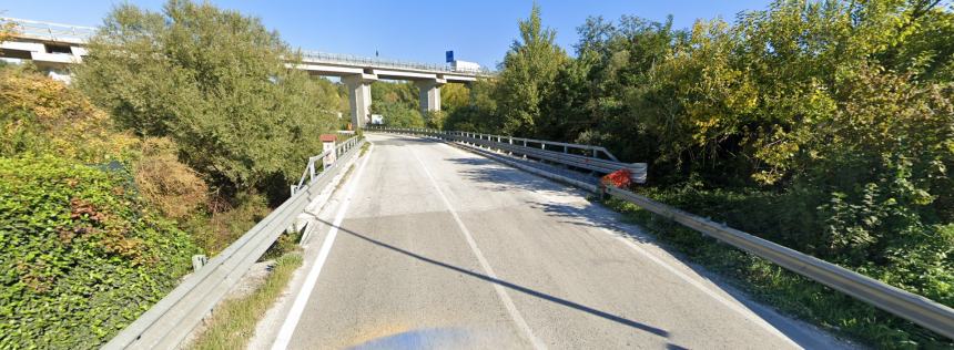 Tenta di lanciarsi nel vuoto, salvata in extremis dai Carabinieri