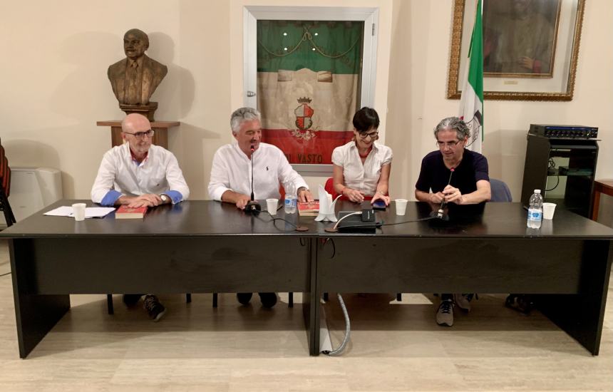 Ottimo riscontro per la presentazione di "Italico", l'ultima fatica di Elsa Flacco