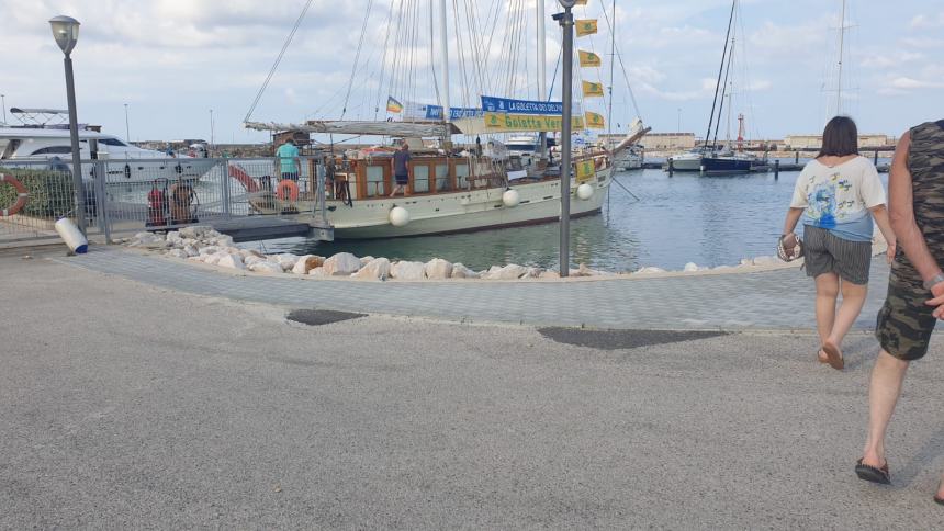 Goletta Verde al porto di Termoli