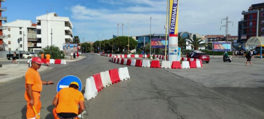 Rotatoria al Terminal bus di via Martiri della Resistenza