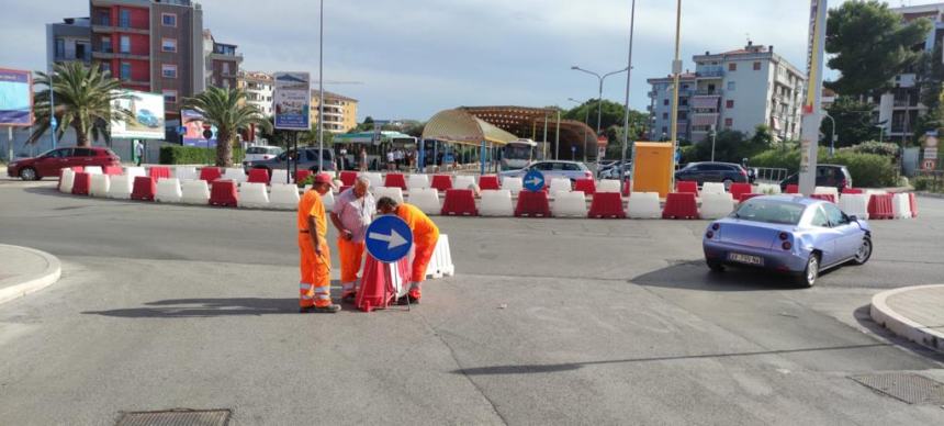 Rotatoria al Terminal bus di via Martiri della Resistenza