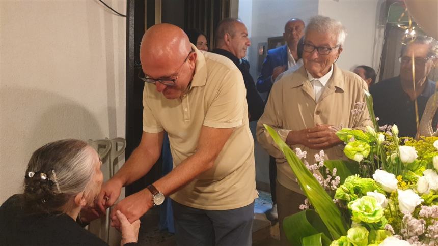 100 anni di zia Isolina: i festeggiamenti