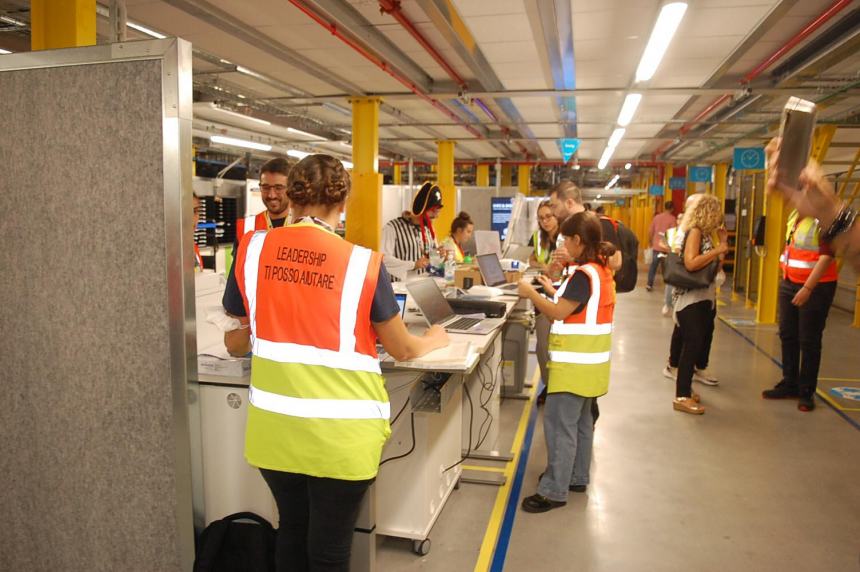 Inaugurato il centro logistico Amazon di San Salvo