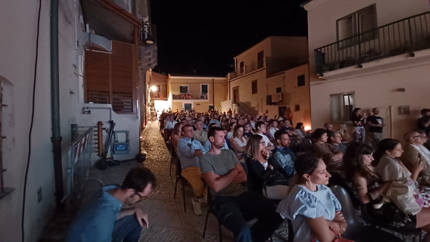 A Largo Tornola sipario sull'Alta Marea: le premiazioni