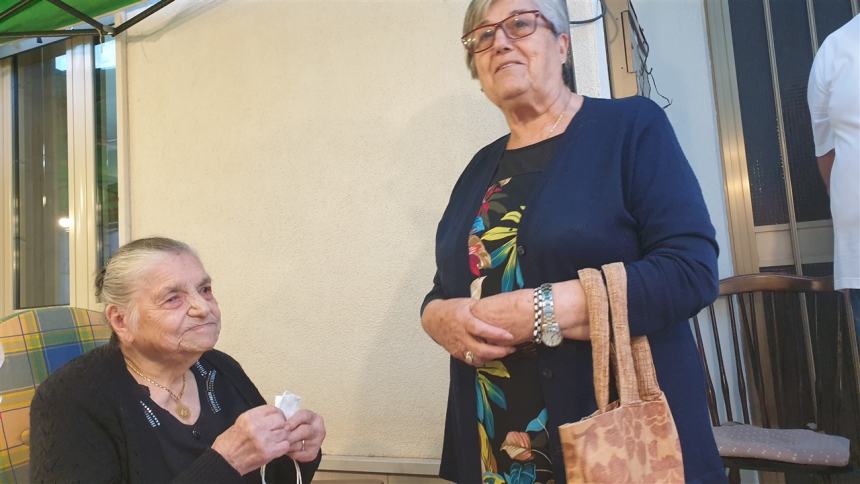 100 anni di zia Isolina: i festeggiamenti