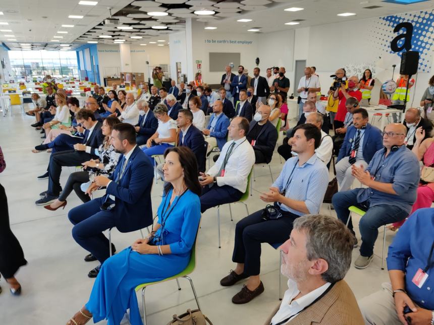 Inaugurato il centro logistico Amazon di San Salvo