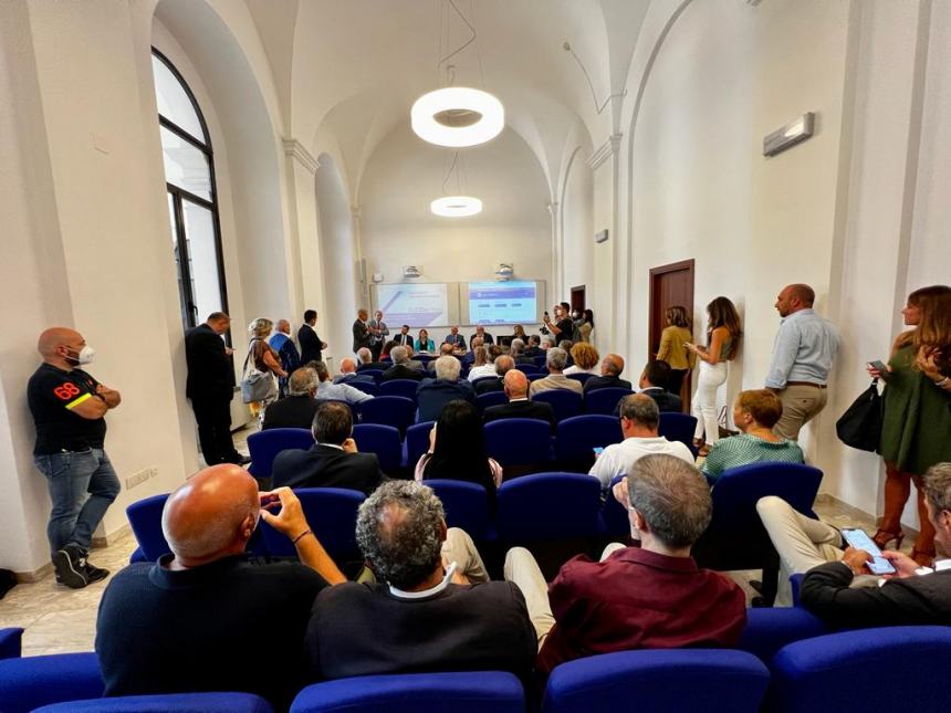 La conferenza stampa sulla Zes a Bari