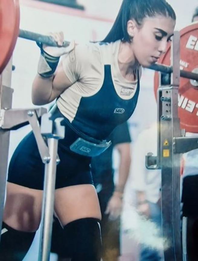 Muscoli e grinta, Alessandra Gentilucci torna da Istanbul con titolo iridato e primato mondiale 