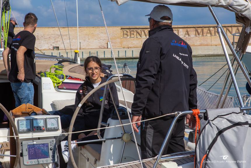 La gioia al ritorno dalla Barcolana di Sofia, Manuel, Francesco, Antonella e Nicola