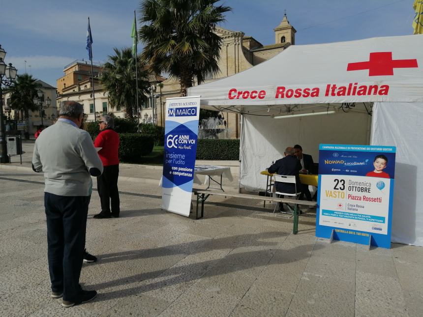 "Nonno Ascoltami" in Piazza Rossetti: "La prevenzione è importante a qualsiasi età"