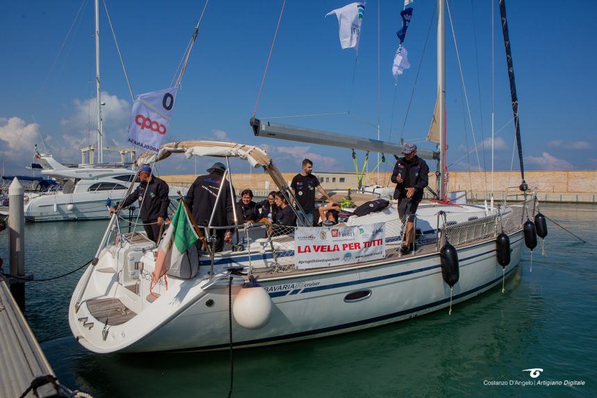 La gioia al ritorno dalla Barcolana di Sofia, Manuel, Francesco, Antonella e Nicola