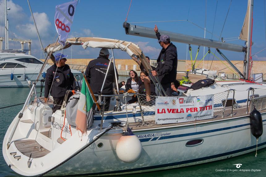 La gioia al ritorno dalla Barcolana di Sofia, Manuel, Francesco, Antonella e Nicola