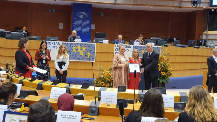 Consegnato a Bruxelles il "Premio Cittadino Europeo" agli studenti della "Brigida"