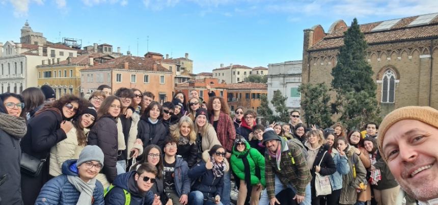 Gli alunni del Liceo Artistico Pantini-Pudente in visita alla Biennale di Venezia