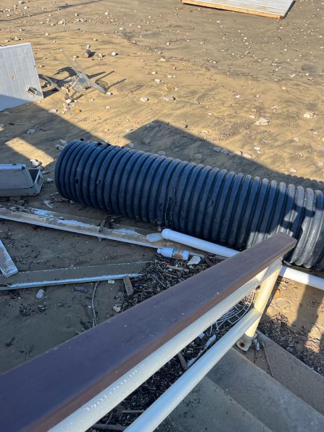 A Casalbordino spiaggia inghiottita dal mare, emergenza sia sul lungomare sud che quello nord