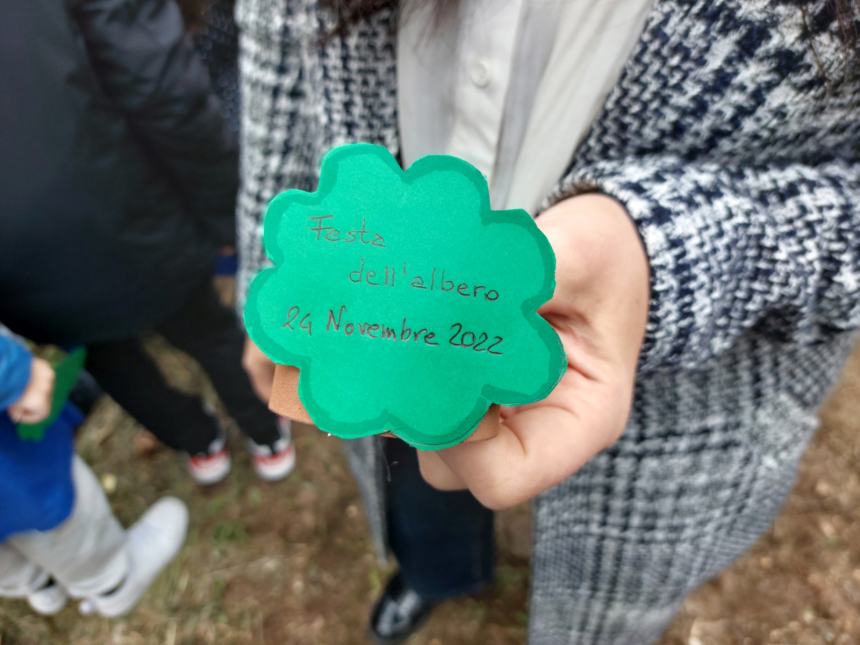 Prendersi cura dell'ambiente, a Montenero messo a dimora una "Berretta del prete"