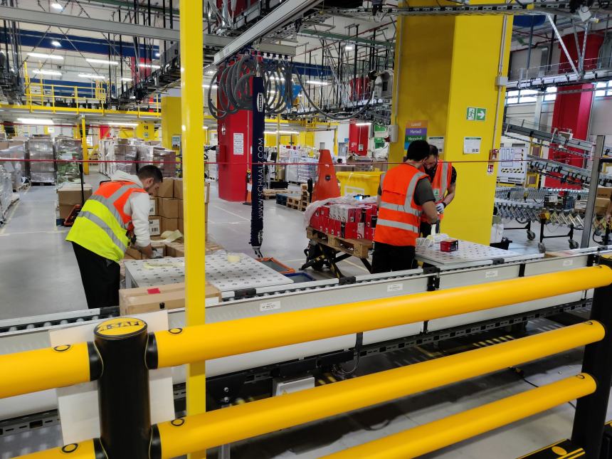 Amazon di San Salvo: "Tecnologia e sicurezza per migliorare la qualità del lavoro"