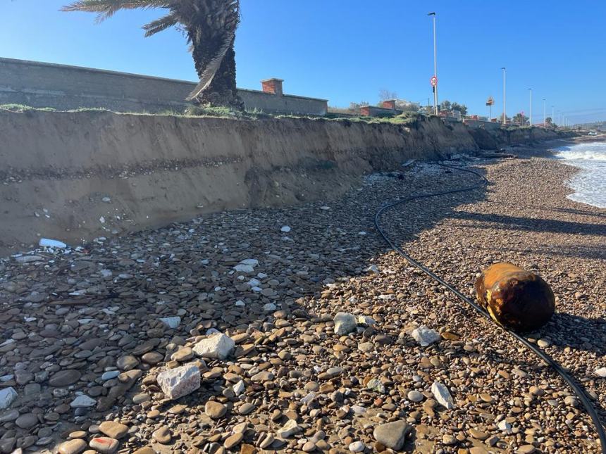 A Casalbordino spiaggia inghiottita dal mare, emergenza sia sul lungomare sud che quello nord