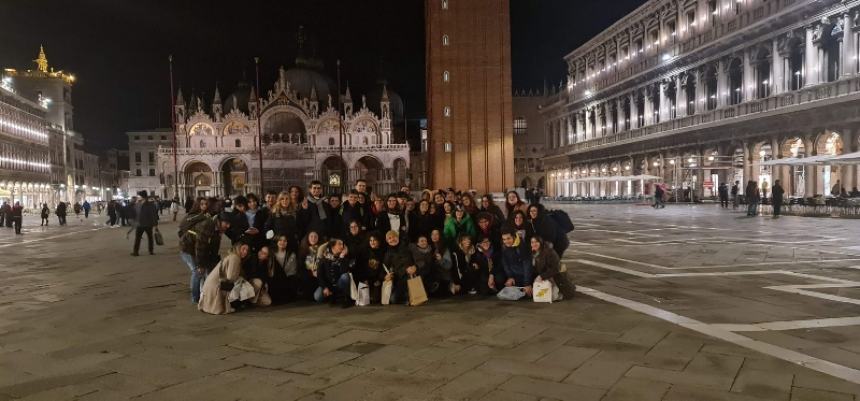 Gli alunni del Liceo Artistico Pantini-Pudente in visita alla Biennale di Venezia
