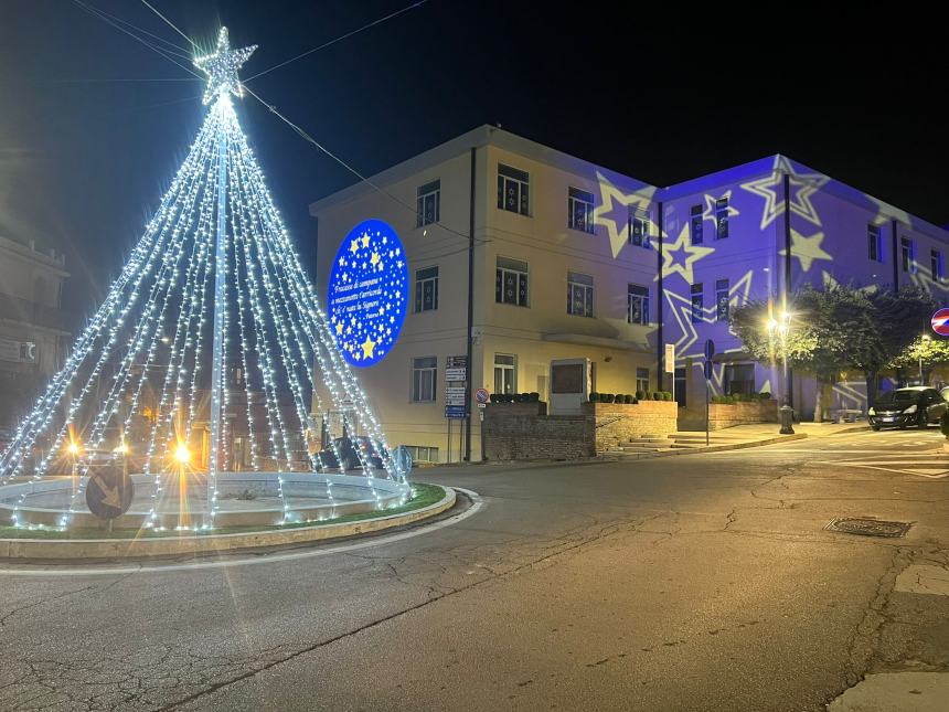 Addobbi natalizi a Montenero di Bisaccia