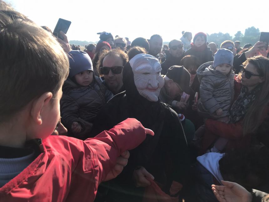 In tantissimi in spiaggia per "La Befana vien dal mare"