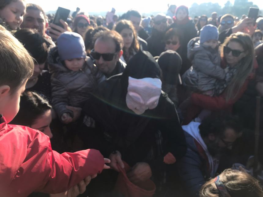 In tantissimi in spiaggia per "La Befana vien dal mare"