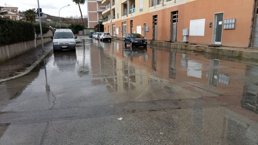 Allagamento in via Cipro con la pioggia di ieri