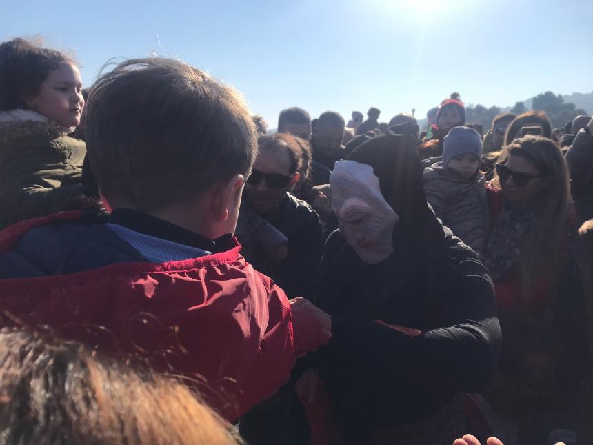 In tantissimi in spiaggia per "La Befana vien dal mare"