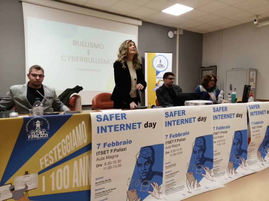 Vetere agli studenti vastesi: "Per 13 anni bullizzato e non capisco ancora il perché" 