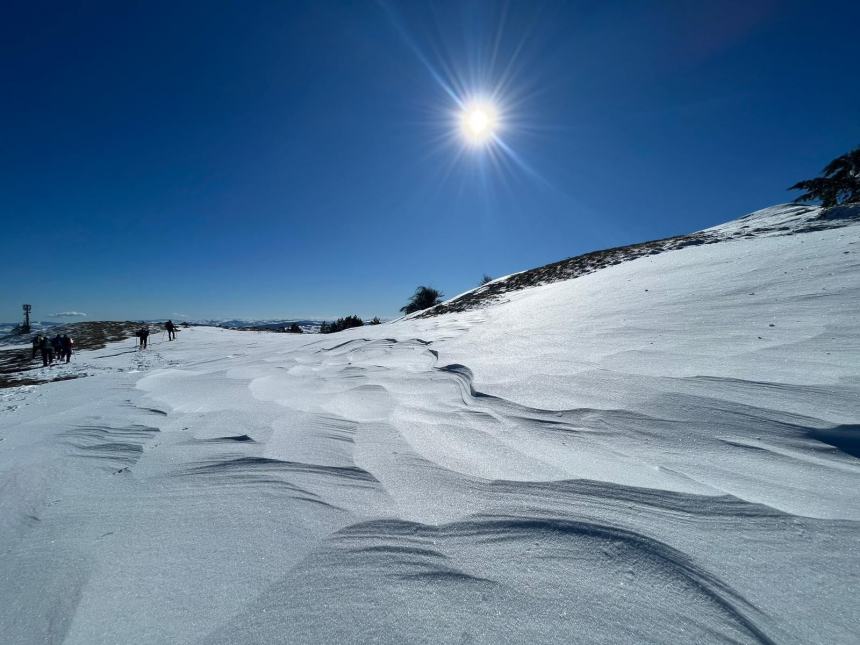 Sole, neve e divertimento: Il Cai Vasto a Torrebruna per una ciaspolata