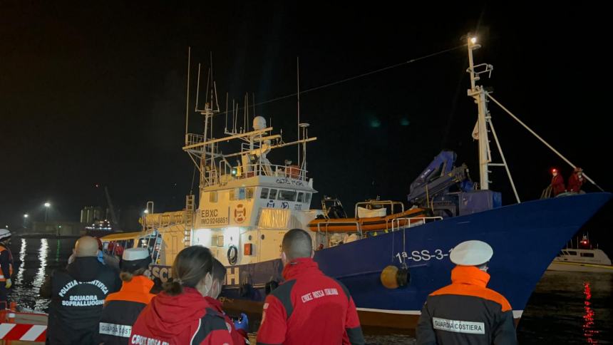 Sono in buona salute i 40 migranti sbarcati nella notte a Ortona