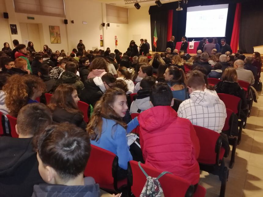 La testimone di giustizia Piera Aiello incontra gli studenti vastesi: “Siate faro di legalità”