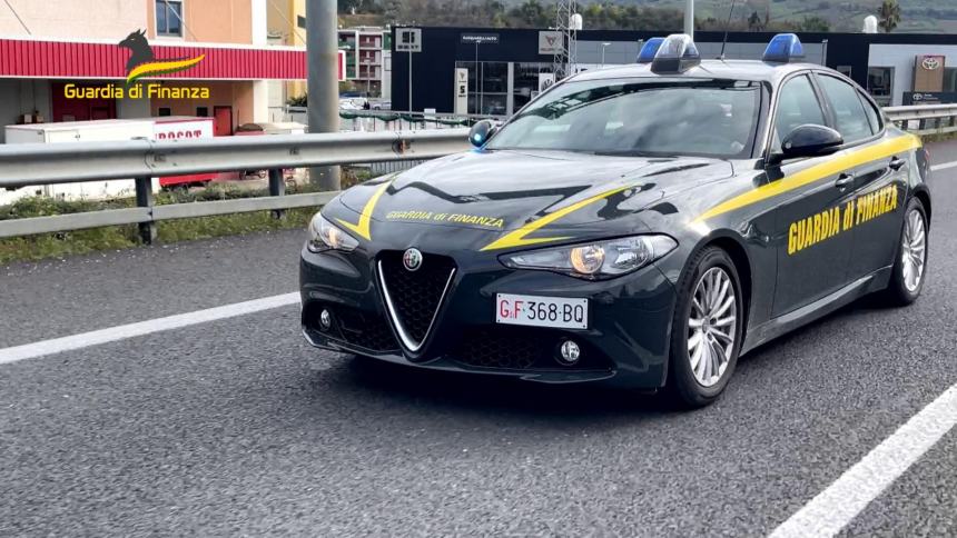 Spacciava droga al parco, sequestrato 1 kg di hashish: giovane trasferito in carcere a Vasto