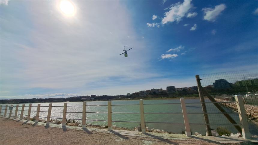 Polizia di Stato in elicottero al porto turistico