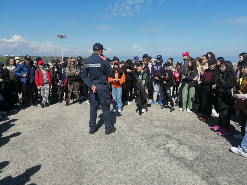 Studenti protagonisti della Giornata del Mare, Varone: “Porto destinato a crescere”