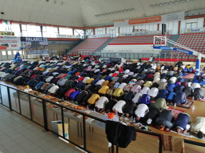 Festa di fine Ramadan a Vasto: "Preghiera per la pace e per ringraziare di ciò che abbiamo"