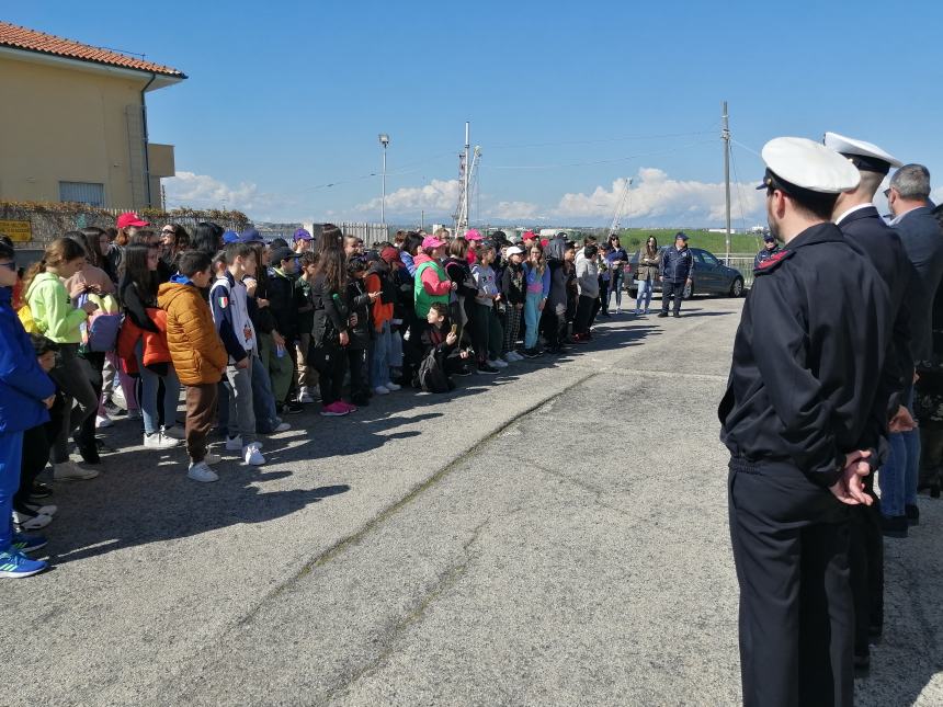 Studenti protagonisti della Giornata del Mare, Varone: “Porto destinato a crescere”